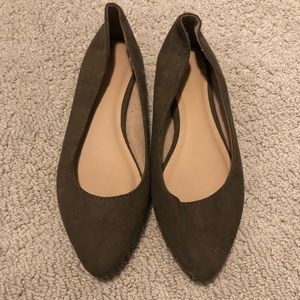 Barely been worn olive green suede ballet flats